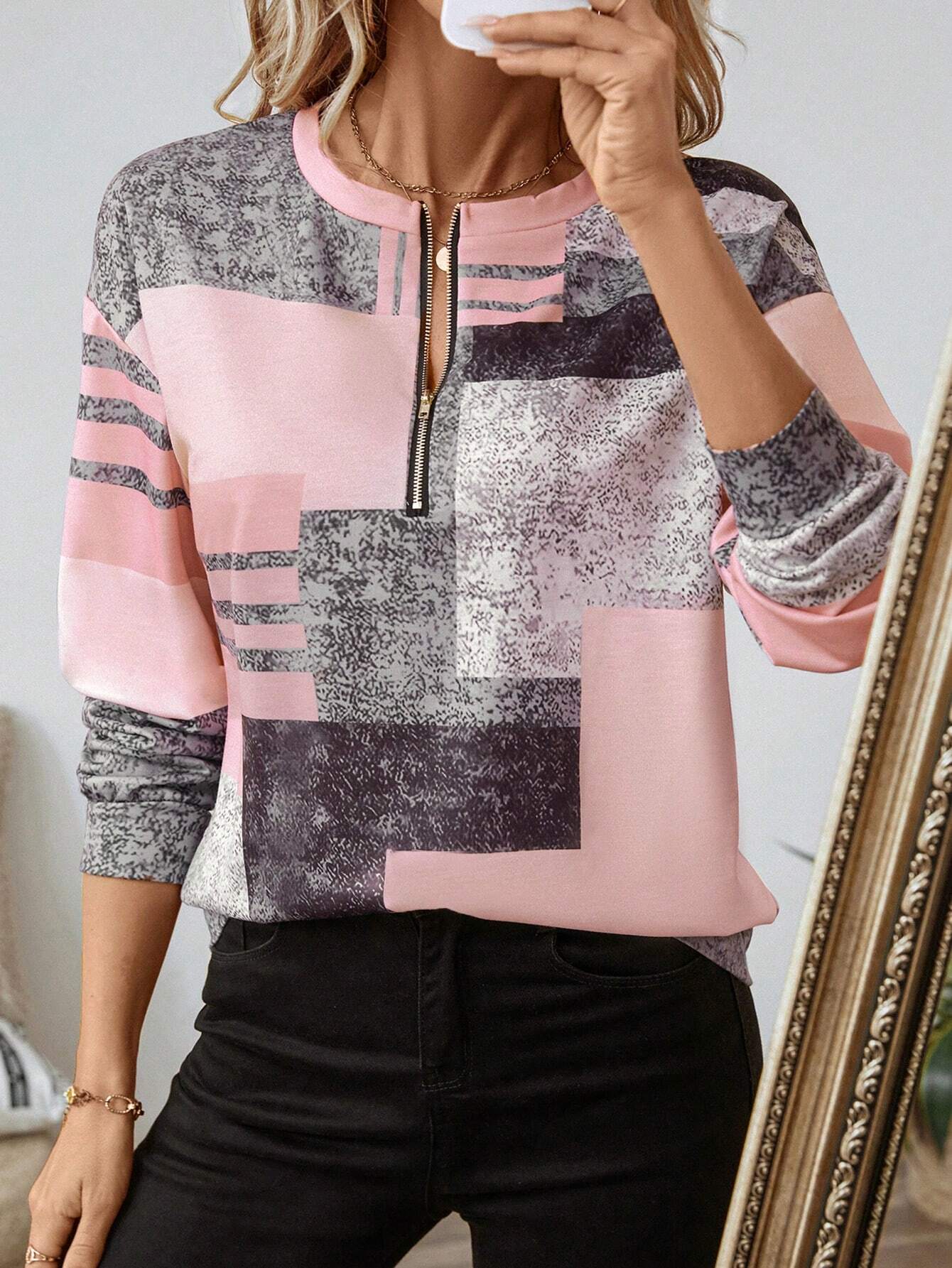 Novara | Classic Vintage Sweatshirt
