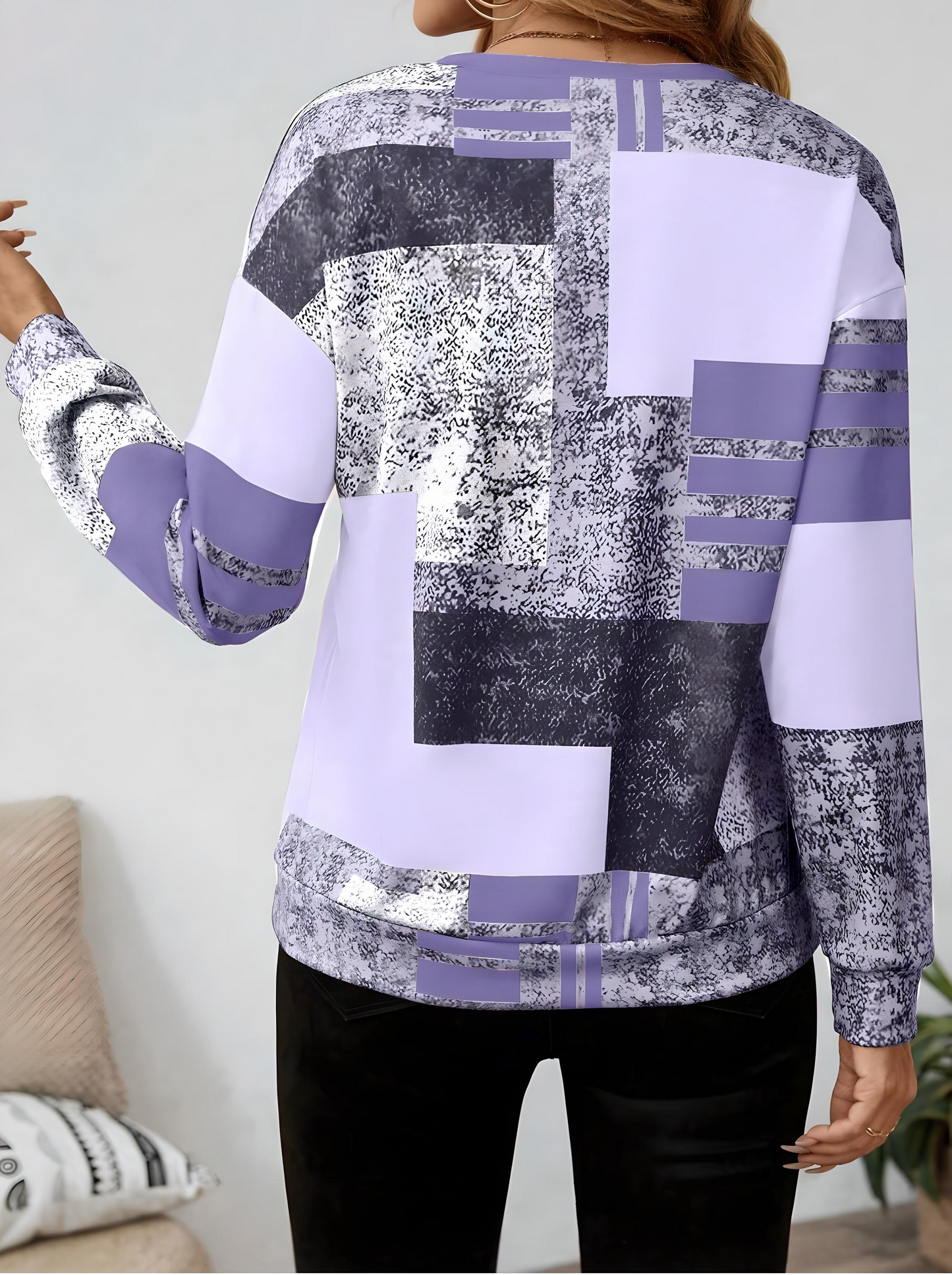 Novara | Classic Vintage Sweatshirt