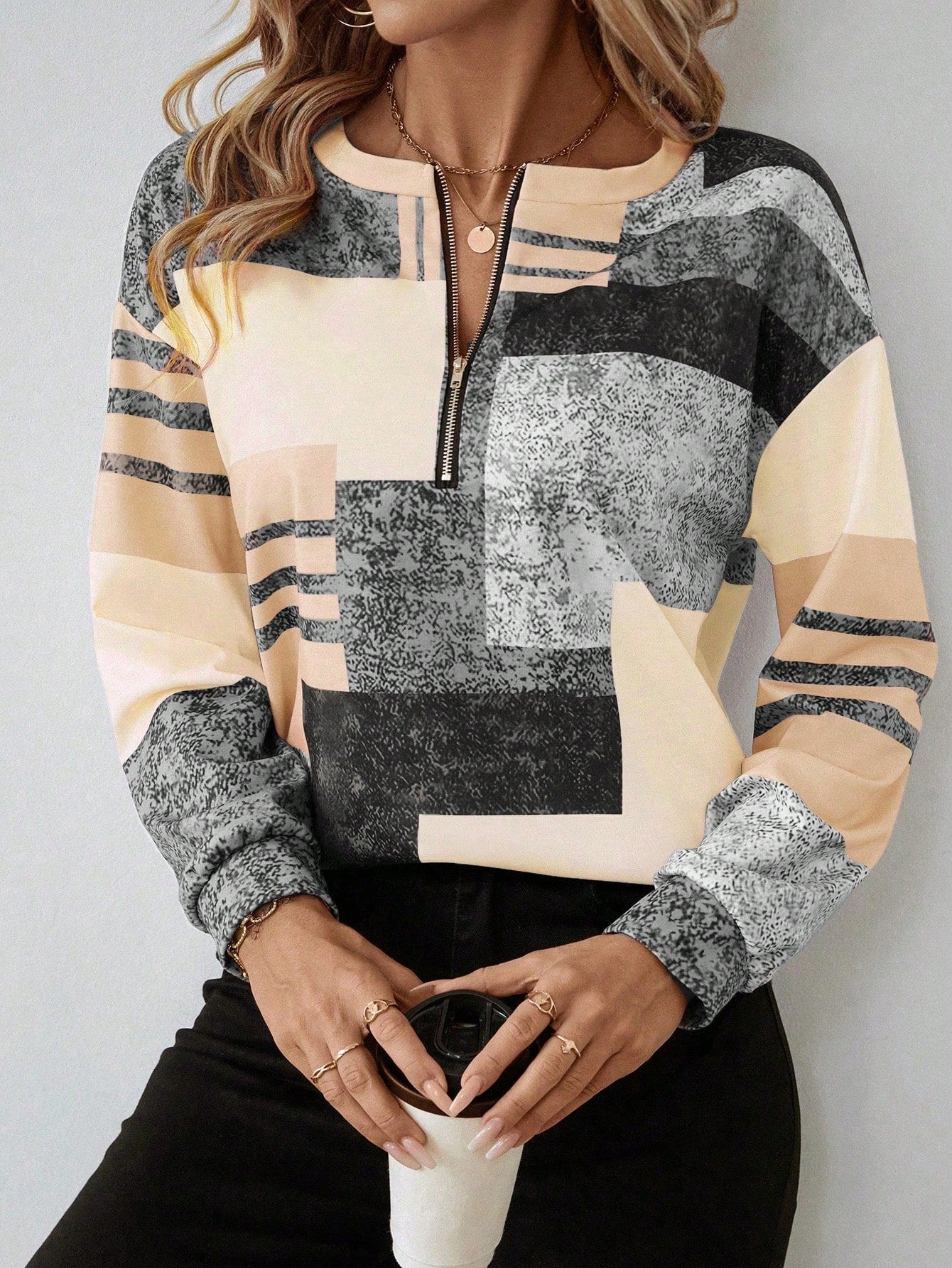 Novara | Classic Vintage Sweatshirt